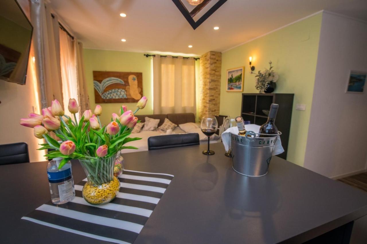 Apartment Traversa Новаля Екстериор снимка